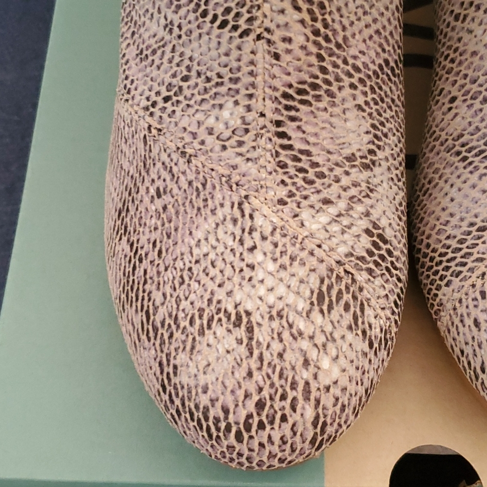 Booties - Picture 6 of 7